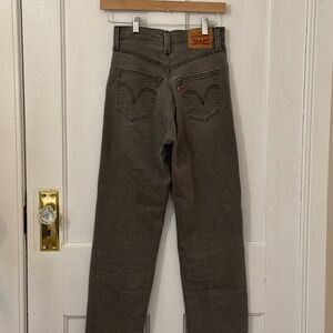 Levi's Ribcage Straight Ankle Gray Size 24